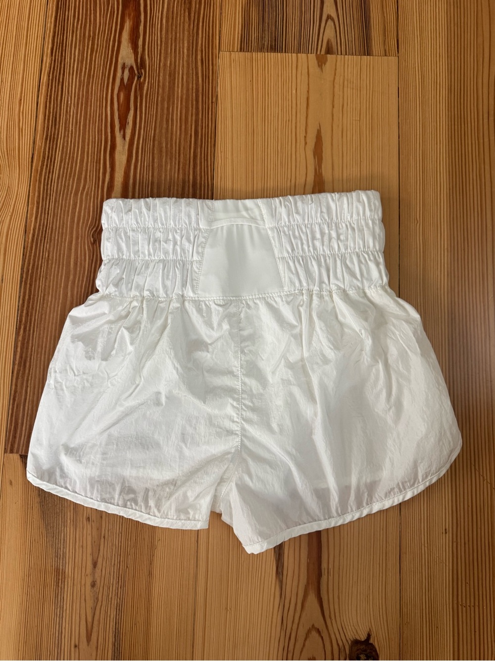 Free People LIKE NEW WORN ONCE Women's Shorts Size Small - Picture 2 of 3